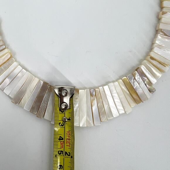 Vintage Mother of Pearl Bib Necklace 18" - Picture 6 of 7
